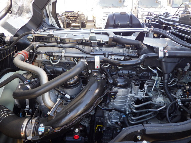 三菱2PG-FV80VYフックロール10t超格納式リアバンパー|中古トラックの販売・買取・査定のアイナビ