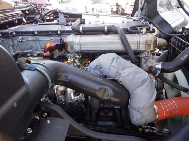 三菱2PG-FV80VYフックロール10t超格納式リアバンパー|中古トラックの販売・買取・査定のアイナビ