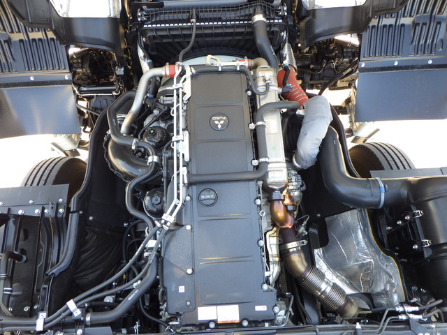 三菱2PG-FV80VYフックロール10t超格納式リアバンパー|中古トラックの販売・買取・査定のアイナビ