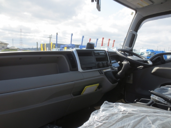 三菱キャンター超ロングウイング|中古トラックの販売・買取・査定のアイナビ