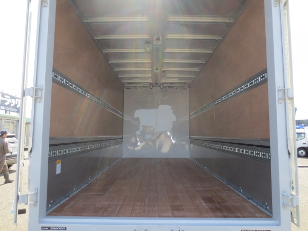 三菱キャンター超ロングウイング|中古トラックの販売・買取・査定のアイナビ