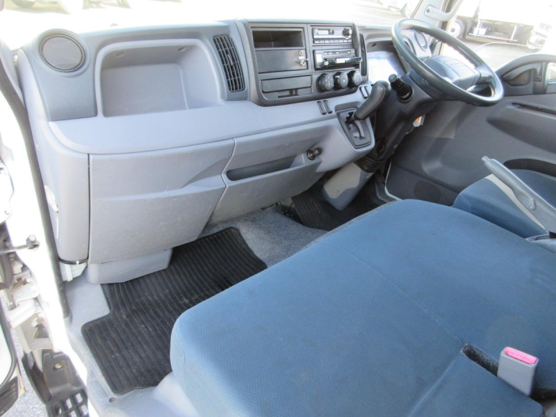 AT 保冷バン 積載1350Kg 東プレ製 !!|中古トラックの販売・買取・査定のアイナビ