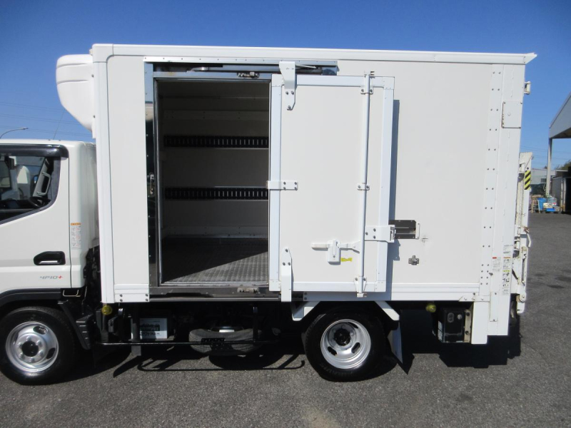 冷蔵冷凍車 すいちょくゲート 横扉スライド式 低温仕様 !!|中古トラックの販売・買取・査定のアイナビ