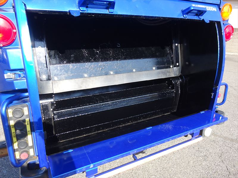 巻込 4.4㎥ 4WD|中古トラックの販売・買取・査定のアイナビ