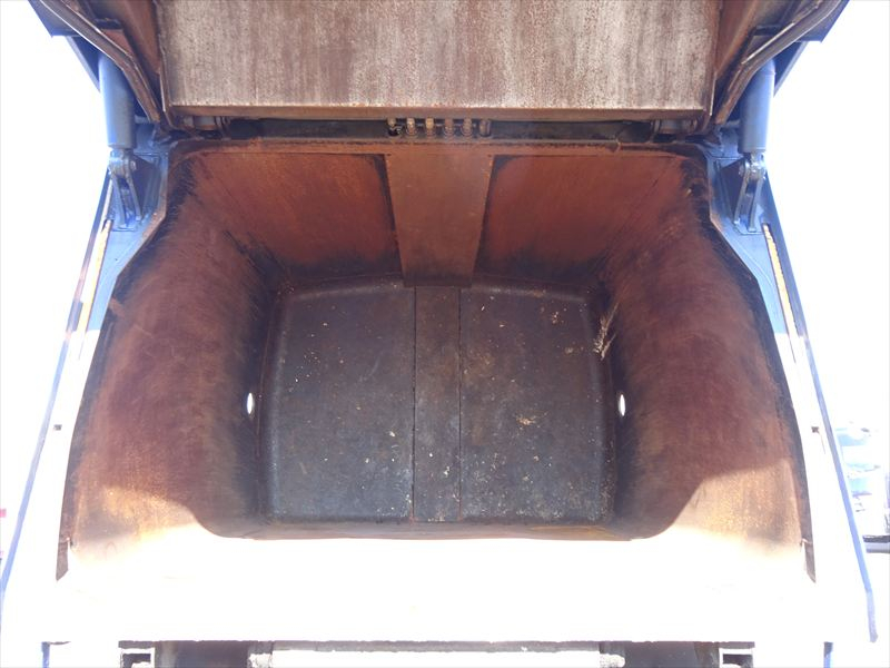 巻込 4.4㎥ 4WD|中古トラックの販売・買取・査定のアイナビ