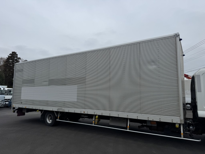 おばけバン ワイド ベッド付 エアサス|中古トラックの販売・買取・査定のアイナビ