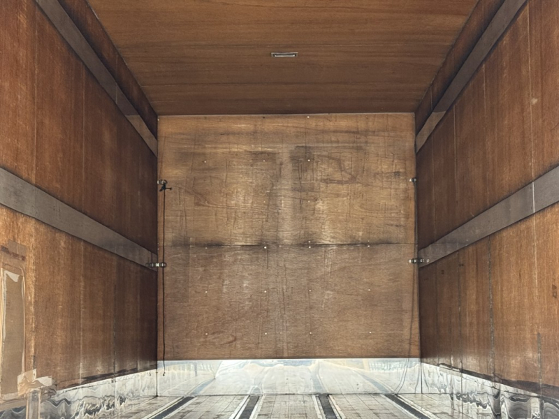 おばけバン ワイド ベッド付 エアサス|中古トラックの販売・買取・査定のアイナビ