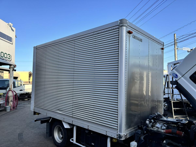 10尺 ショート アルミバン シャッター式|中古トラックの販売・買取・査定のアイナビ