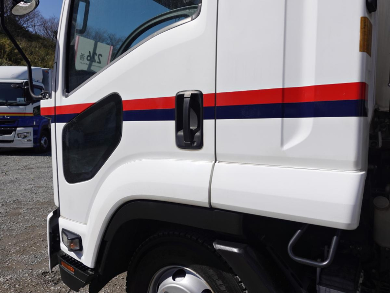 パワーゲートワイドアルミウイングアルミウィング|中古トラックの販売・買取・査定のアイナビ