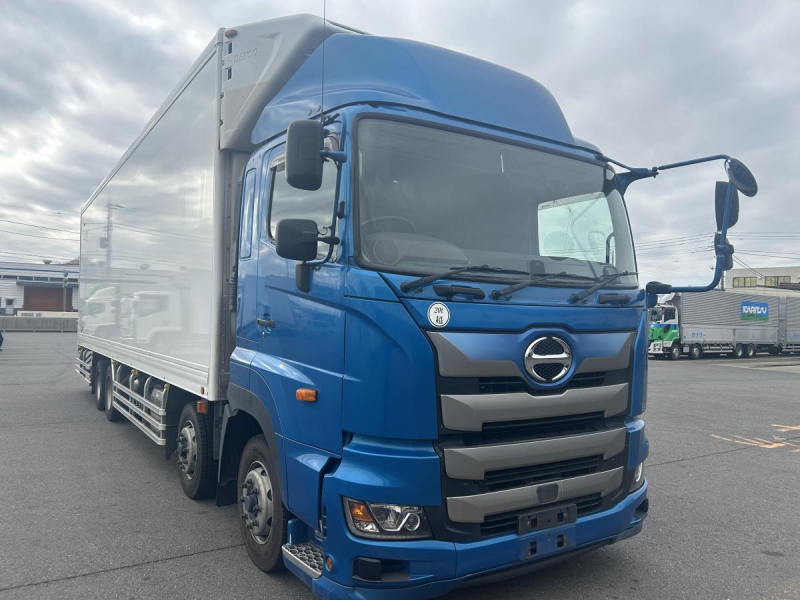 日野プロフィア冷蔵冷凍車 2エバ 格納ゲート付 ハイブリット|中古トラックの販売・買取・査定のアイナビ