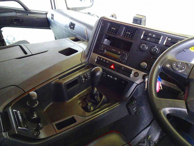 スーパーグレート13.7t4軸平ボディリアエアサス394ps|中古トラックの販売・買取・査定のアイナビ