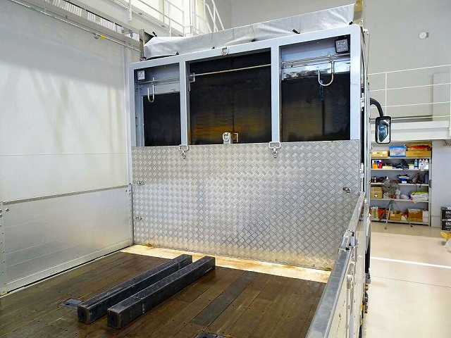 スーパーグレート13.7t4軸平ボディリアエアサス394ps|中古トラックの販売・買取・査定のアイナビ