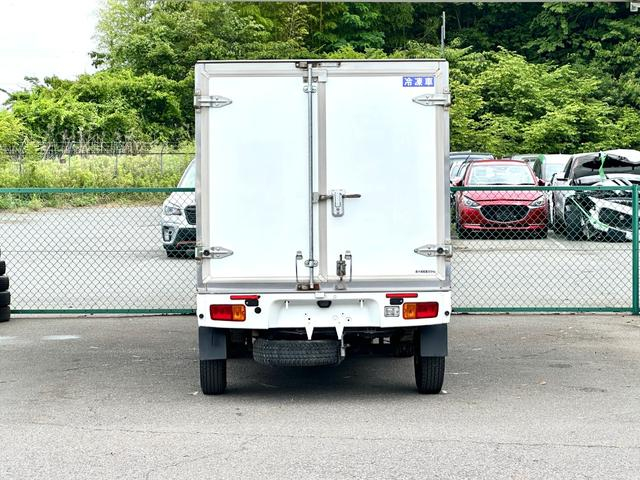 スバル サンバートラック|中古トラックの販売・買取・査定のアイナビ