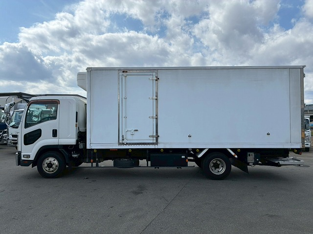 東プレ左サイド扉6速MTマニュアル4t8t中型冷凍バン|中古トラックの販売・買取・査定のアイナビ