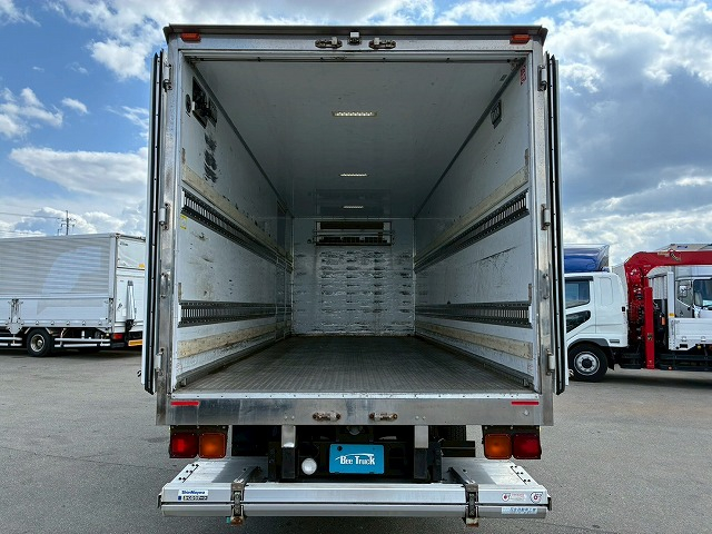 東プレ左サイド扉6速MTマニュアル4t8t中型冷凍バン|中古トラックの販売・買取・査定のアイナビ