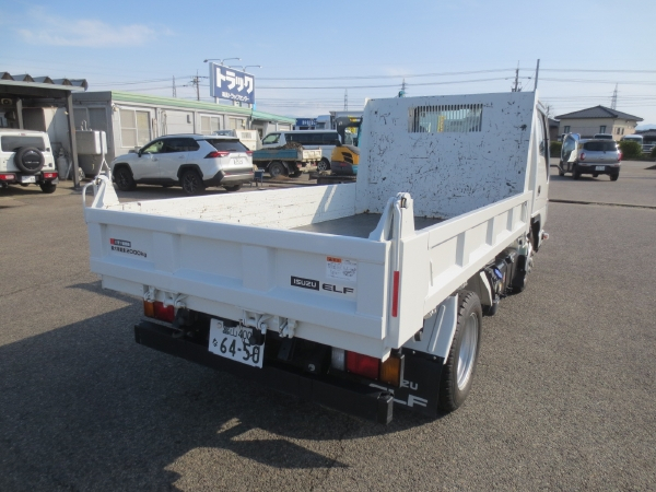 いすゞエルフフルフラットローダンプ|中古トラックの販売・買取・査定のアイナビ