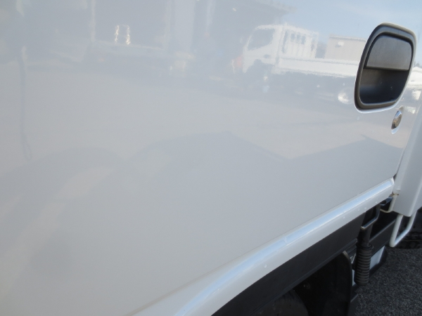 いすゞエルフフルフラットローダンプ|中古トラックの販売・買取・査定のアイナビ