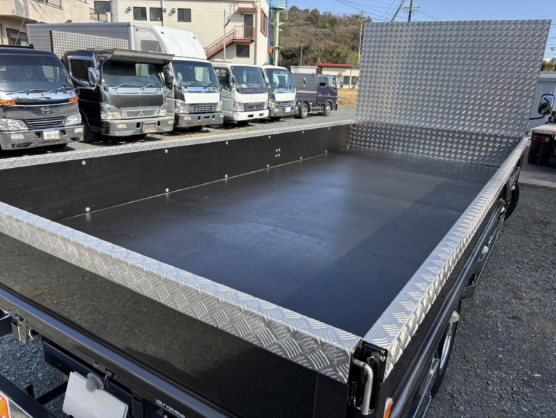 ☆キャンター ワイド超ロング 3.5t メッキパーツ多数☆|中古トラックの販売・買取・査定のアイナビ