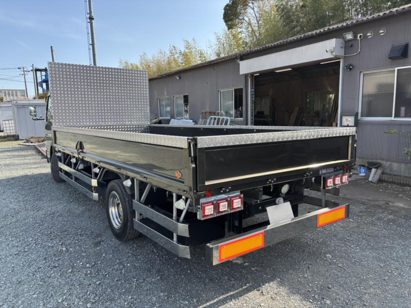 ☆キャンター ワイド超ロング 3.5t メッキパーツ多数☆|中古トラックの販売・買取・査定のアイナビ