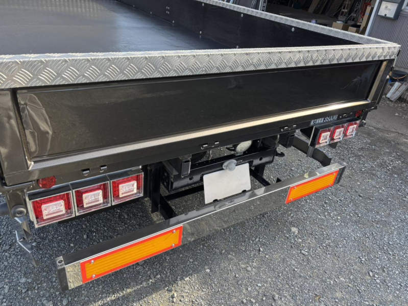 ☆キャンター ワイド超ロング 3.5t メッキパーツ多数☆|中古トラックの販売・買取・査定のアイナビ