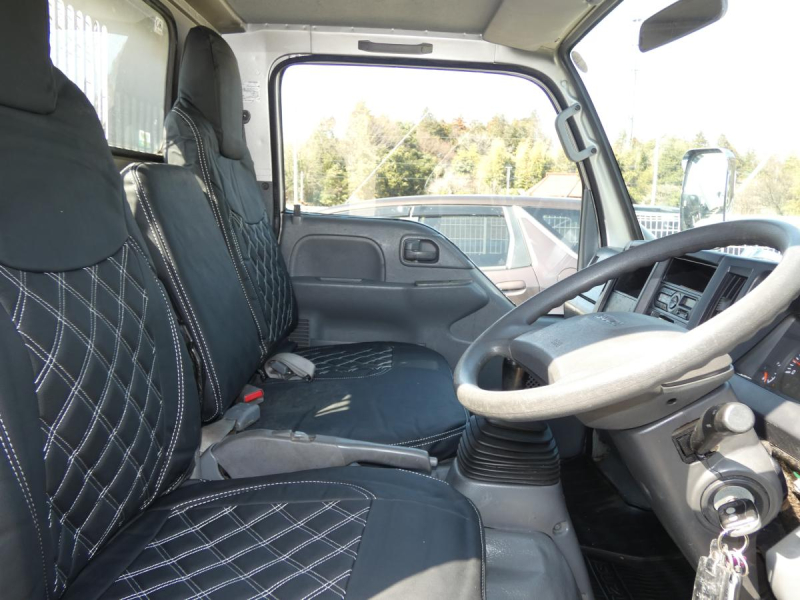 H283トン ダンプ 6速マニュアル260230|中古トラックの販売・買取・査定のアイナビ