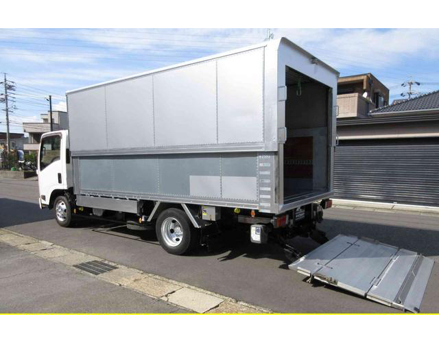 いすゞ バン車|中古トラックの販売・買取・査定のアイナビ