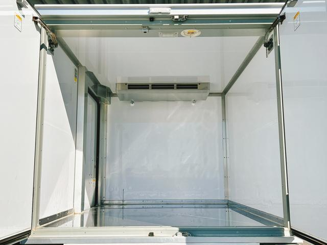 日産|中古トラックの販売・買取・査定のアイナビ