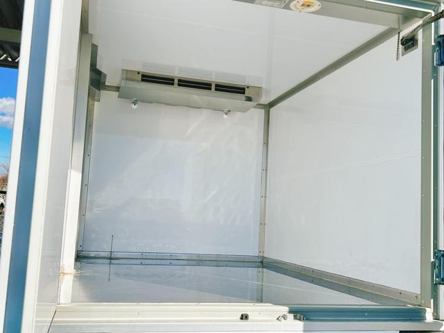 日産|中古トラックの販売・買取・査定のアイナビ