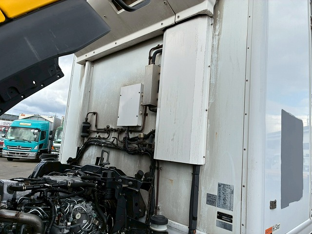 ベッド付き東芝キャリアスタンバイ装置キーストンフロア|中古トラックの販売・買取・査定のアイナビ