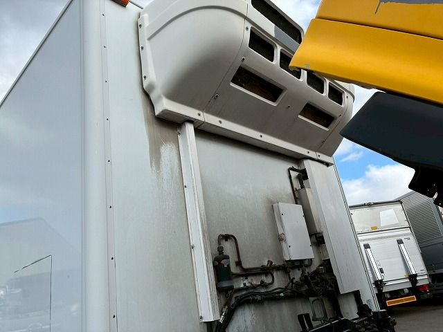 ベッド付き東芝キャリアスタンバイ装置キーストンフロア|中古トラックの販売・買取・査定のアイナビ