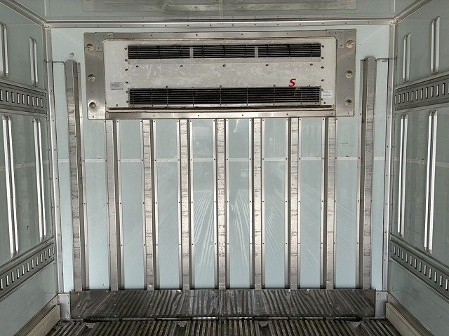 ベッド付き東芝キャリアスタンバイ装置キーストンフロア|中古トラックの販売・買取・査定のアイナビ