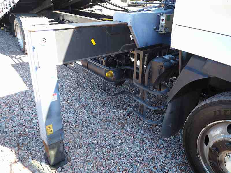 いすゞフォワード増トンクレーン付セーフティーローダー|中古トラックの販売・買取・査定のアイナビ