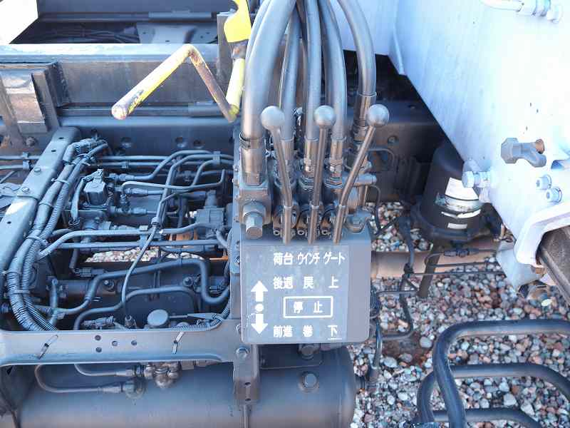 いすゞフォワード増トンクレーン付セーフティーローダー|中古トラックの販売・買取・査定のアイナビ