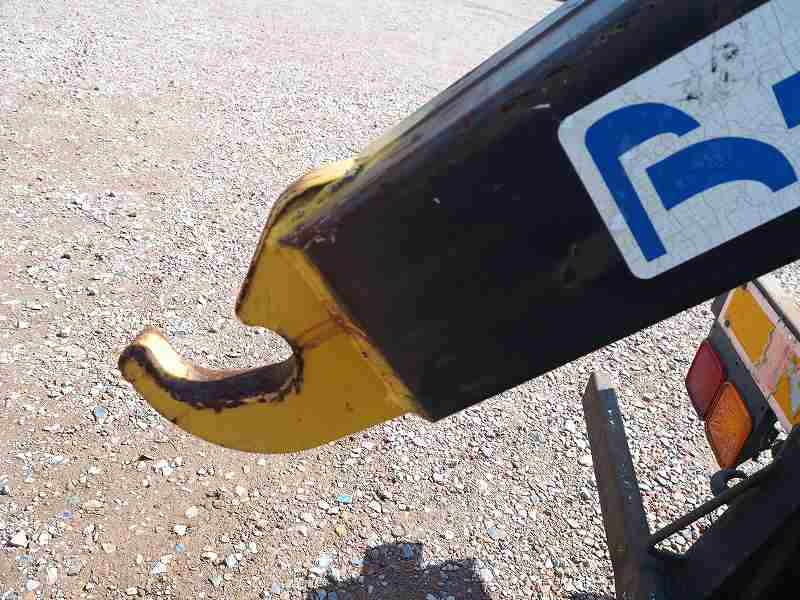 いすゞフォワード新明和製ツインホイストアームロール|中古トラックの販売・買取・査定のアイナビ