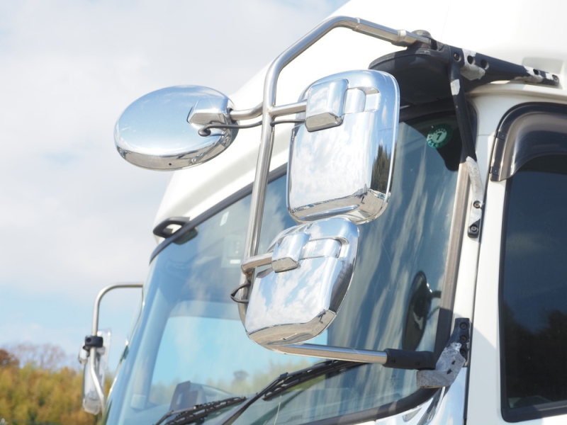 UDトラックス トラクタ クオン|中古トラックの販売・買取・査定のアイナビ