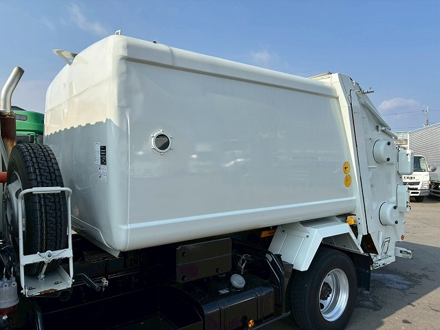 保証対象車両回転式塵芥車汚水タンク巻き込み式ダンプ排出|中古トラックの販売・買取・査定のアイナビ