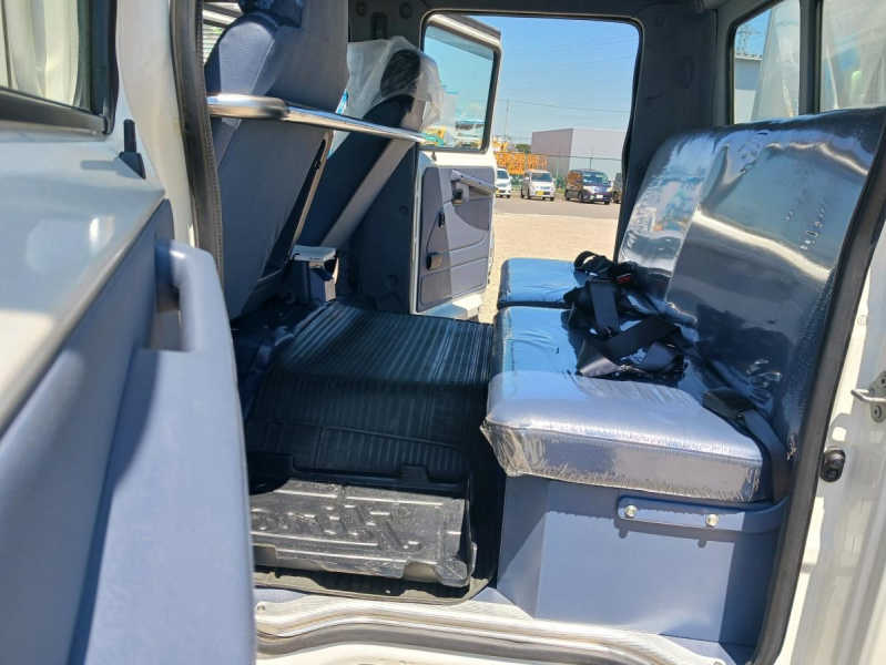 距離少ない2万km、ゲートバン、7人乗り|中古トラックの販売・買取・査定のアイナビ