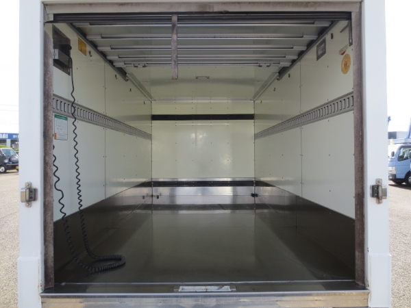 マツダタイタン保冷バンゲート付|中古トラックの販売・買取・査定のアイナビ