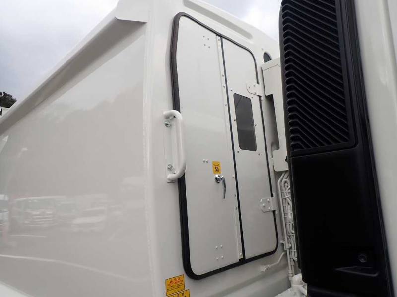 新明和 G-PX(プレス式) 8.7立米 240PS 6速|中古トラックの販売・買取・査定のアイナビ