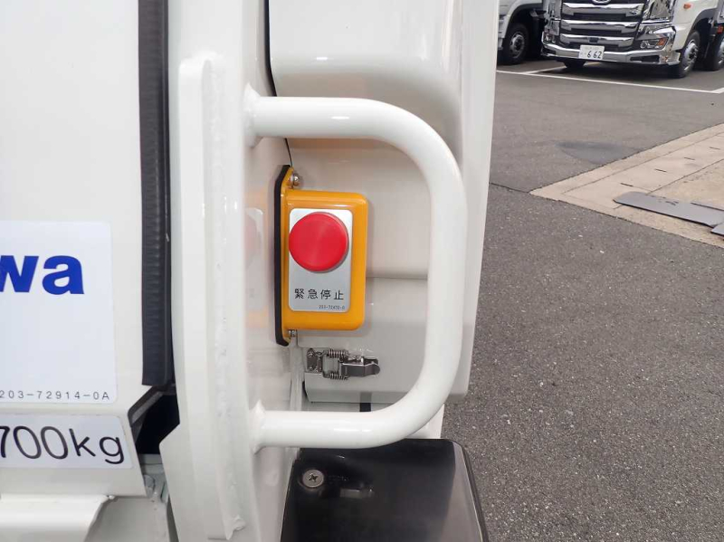 新明和 G-PX(プレス式) 8.7立米 240PS 6速|中古トラックの販売・買取・査定のアイナビ