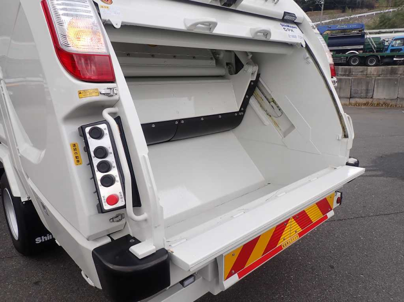 新明和 G-PX(プレス式) 8.7立米 240PS 6速|中古トラックの販売・買取・査定のアイナビ