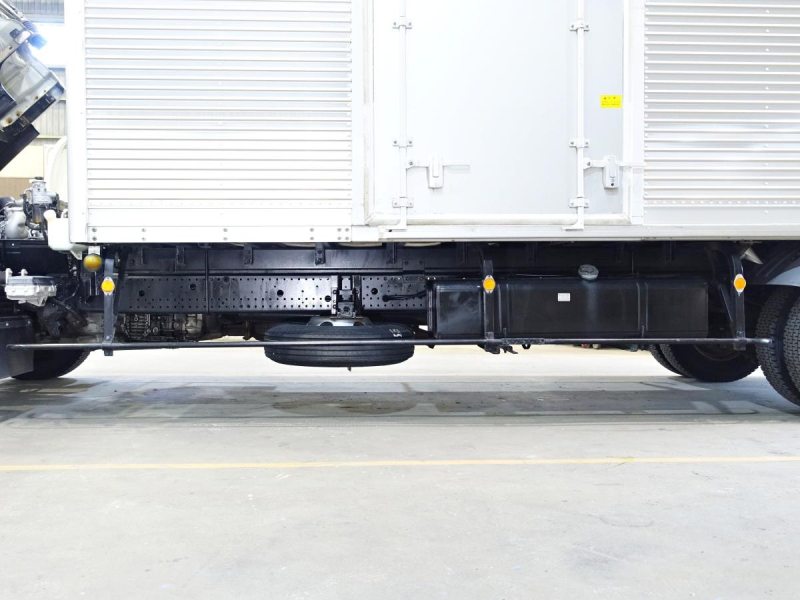 パワーゲート1t 標準キャブ アルミバン 積載2.95t|中古トラックの販売・買取・査定のアイナビ