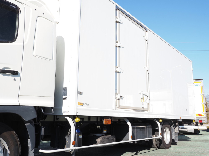 日野 冷凍バン レンジャー|中古トラックの販売・買取・査定のアイナビ