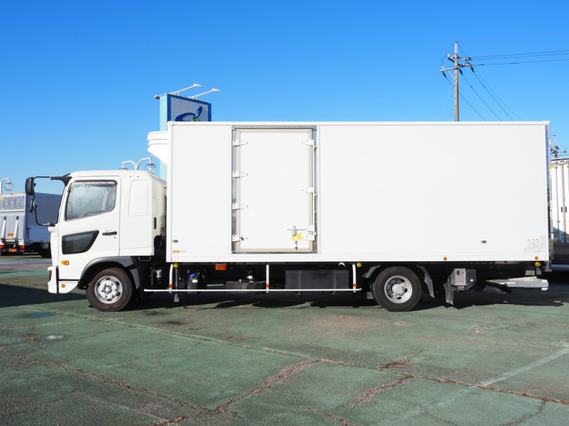 日野 冷凍バン レンジャー|中古トラックの販売・買取・査定のアイナビ