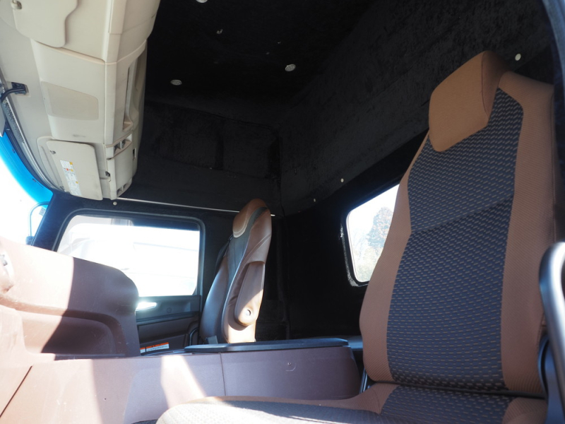 日野 トラクタ プロフィア|中古トラックの販売・買取・査定のアイナビ