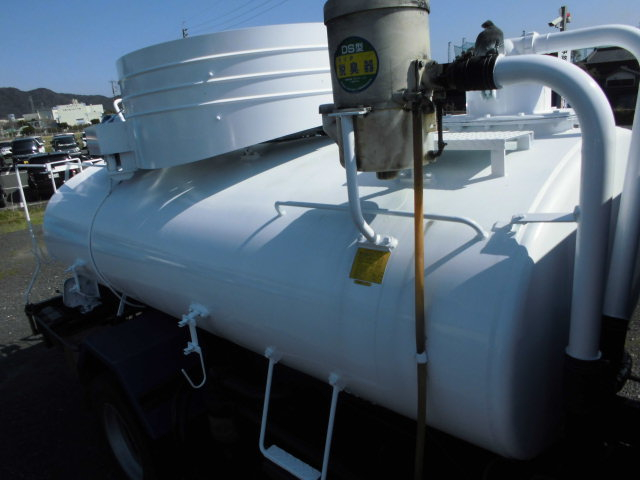 デュトロ3700Lバキュームカー3.7T糞尿車衛生車MORITA製|中古トラックの販売・買取・査定のアイナビ