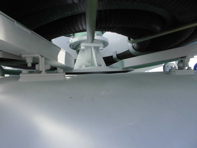 デュトロ3700Lバキュームカー3.7T糞尿車衛生車MORITA製|中古トラックの販売・買取・査定のアイナビ