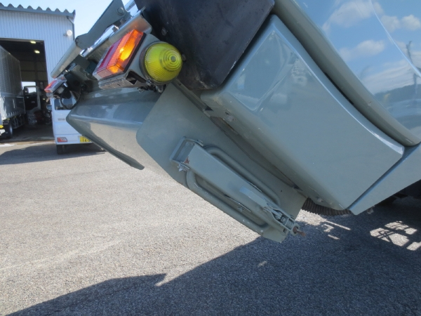 いすゞエルフ巻込み式パッカー車|中古トラックの販売・買取・査定のアイナビ