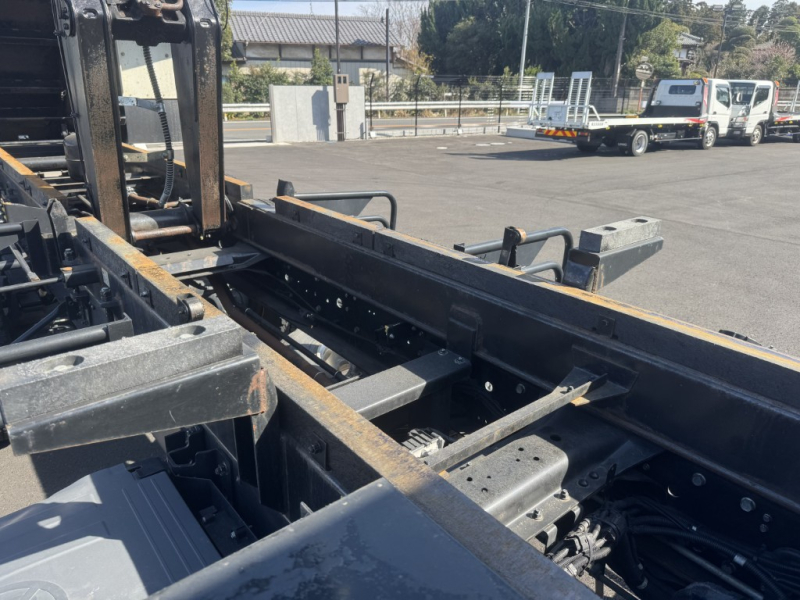 土砂禁2デフ極東DD12-67129立米車検付|中古トラックの販売・買取・査定のアイナビ