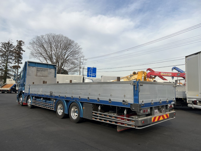 平ボディー4軸低床エアサスハイルーフF7|中古トラックの販売・買取・査定のアイナビ